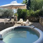 Vila Elegant Near Lucca Pescia