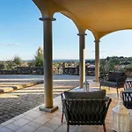 Vila Elegant Near Lucca *