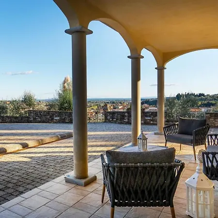 Villa Elegant Near Lucca *