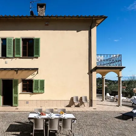 Elegant Near Lucca Pescia