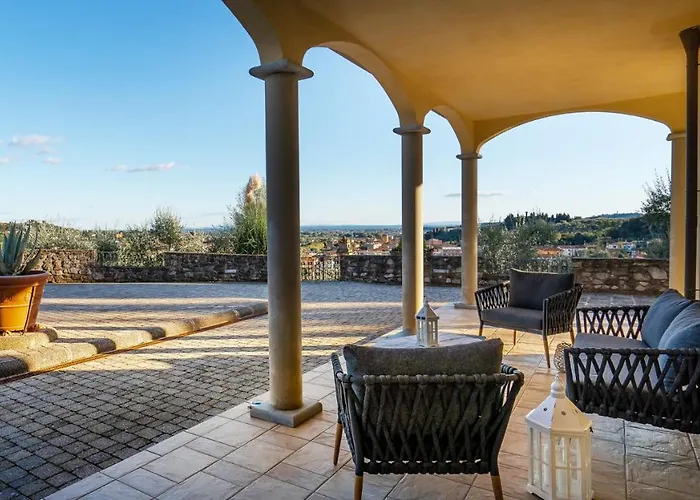 Villa Elegant Near Lucca *
